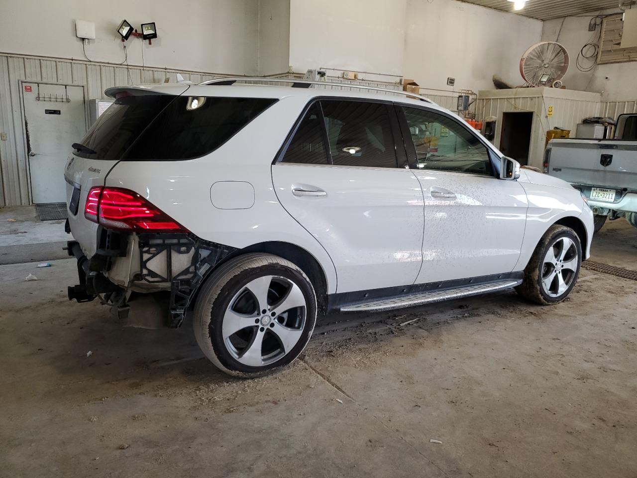 2016 Mercedes-Benz GLE - Image 3