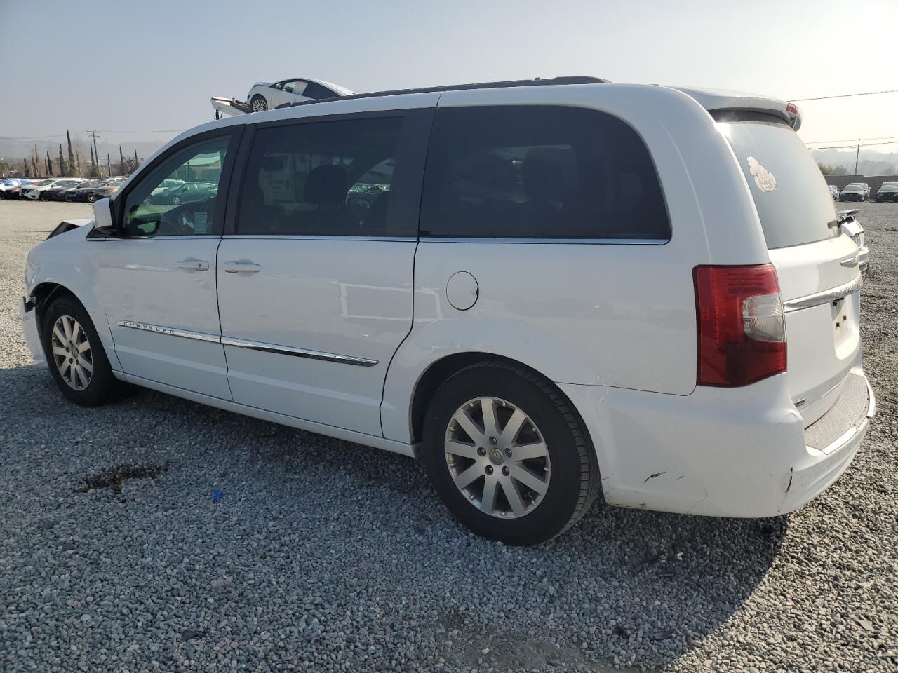2015 Chrysler Town & Country - Image 2
