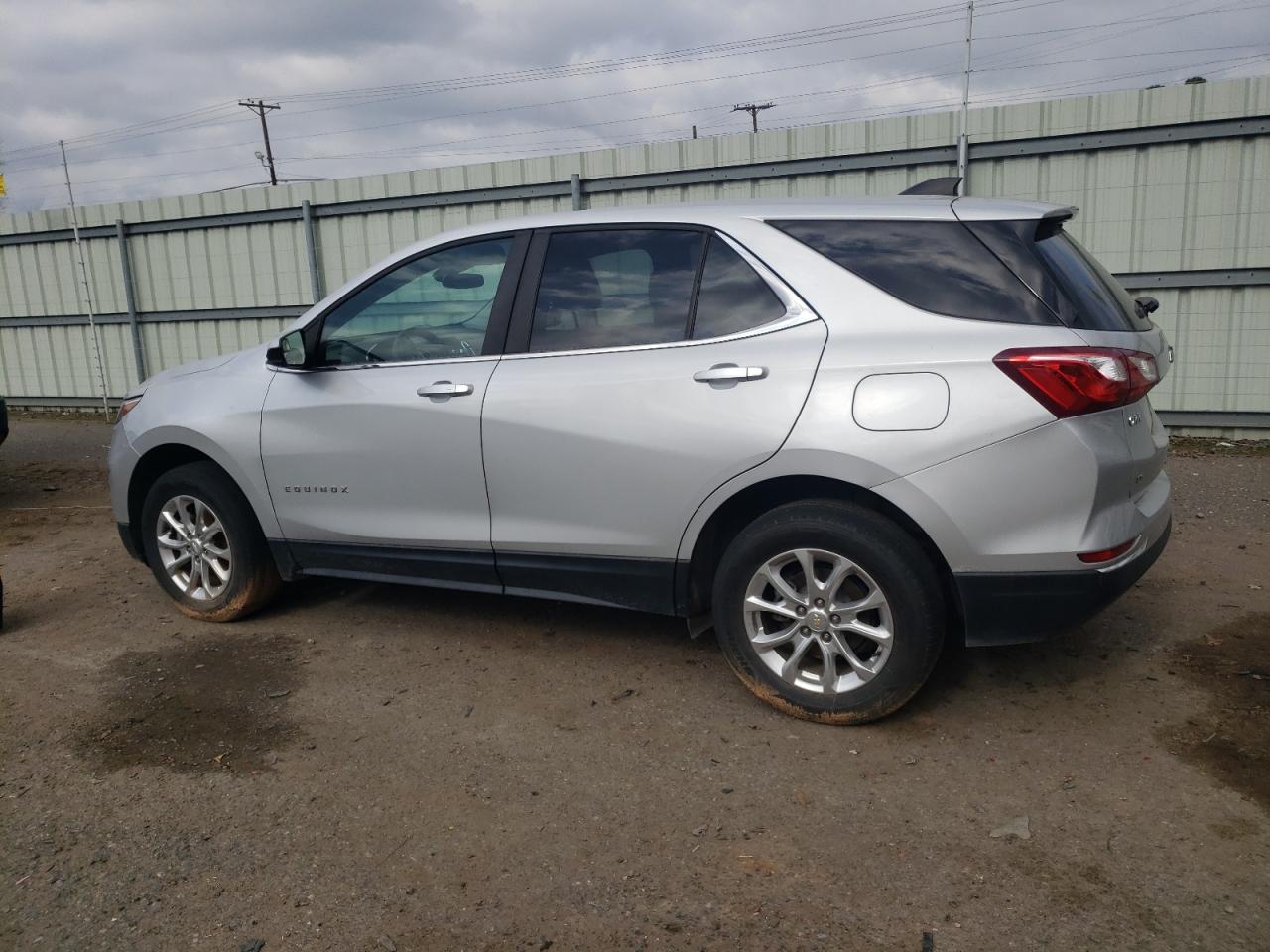 2021 Chevrolet Equinox - Image 2