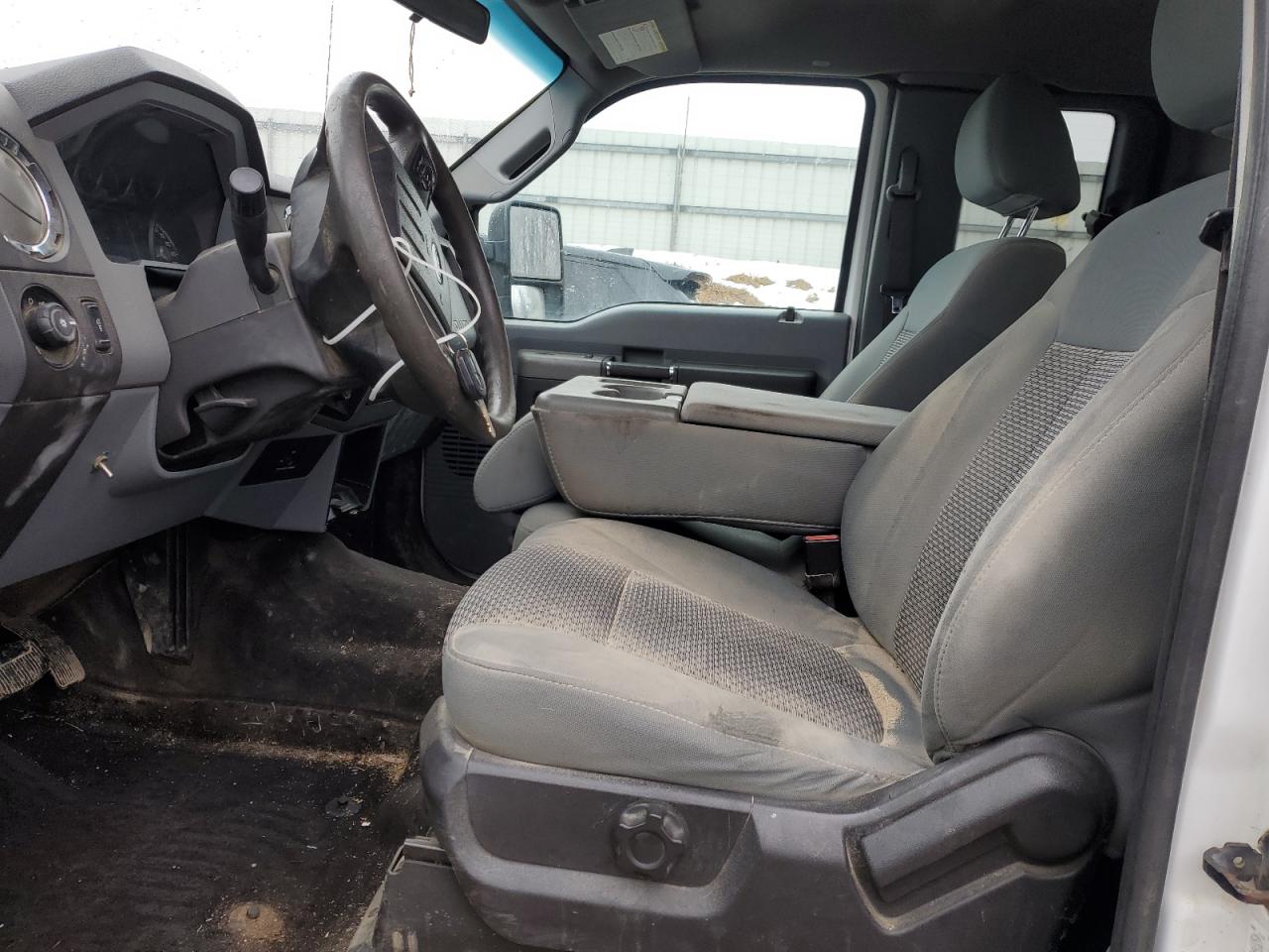 2011 Ford F250 - Image 7