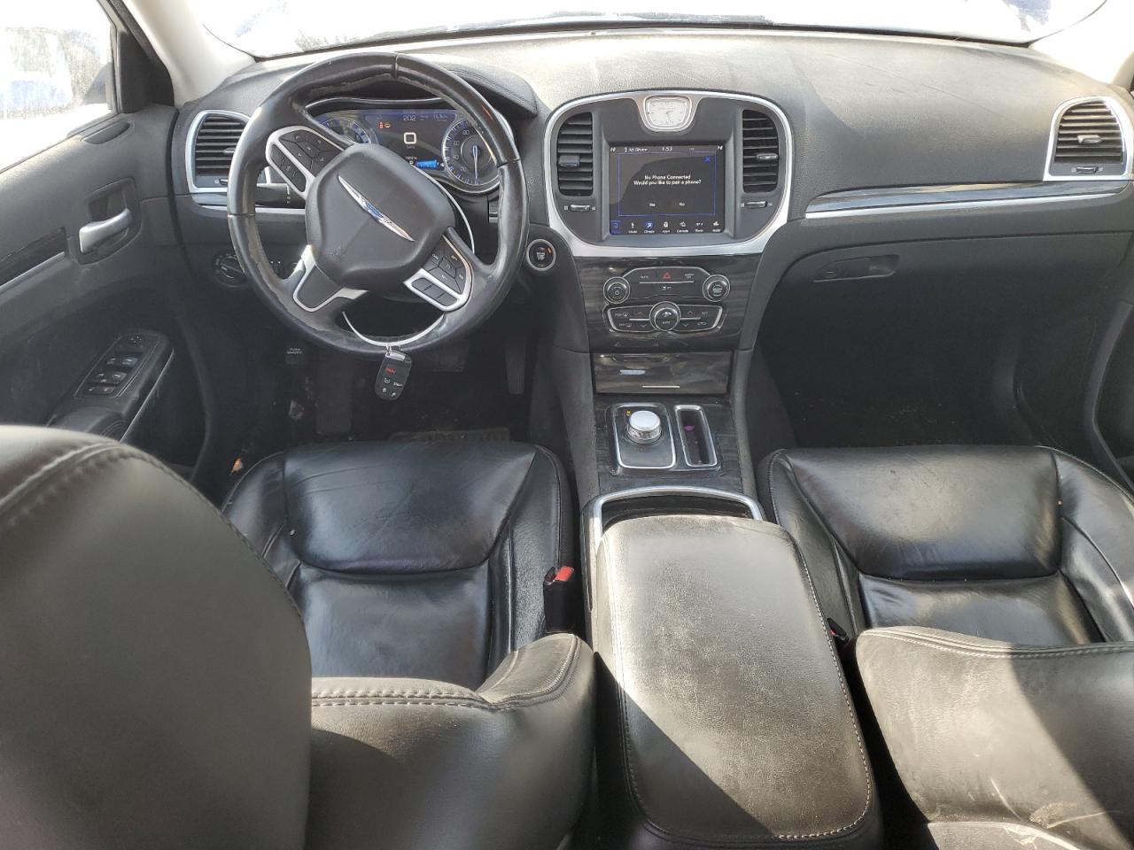 2018 Chrysler 300 - Image 8