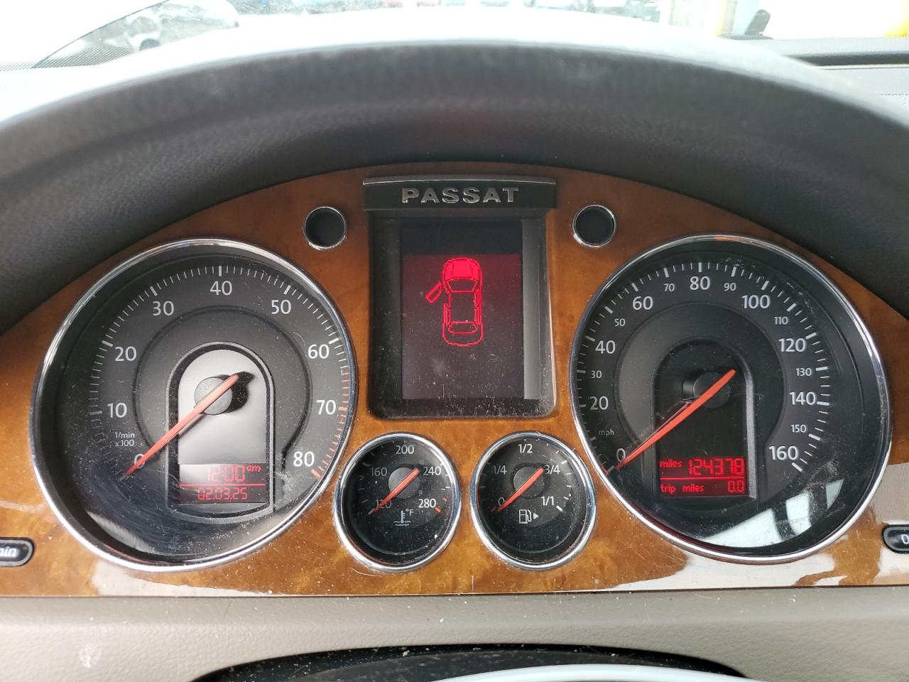 2008 Volkswagen Passat - Image 9