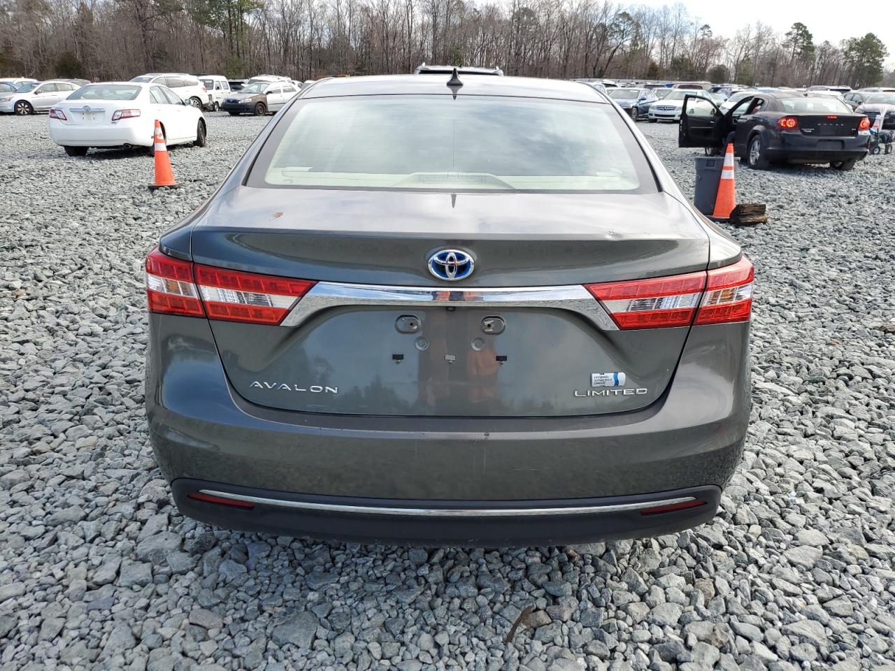 2014 Toyota Avalon - Image 6