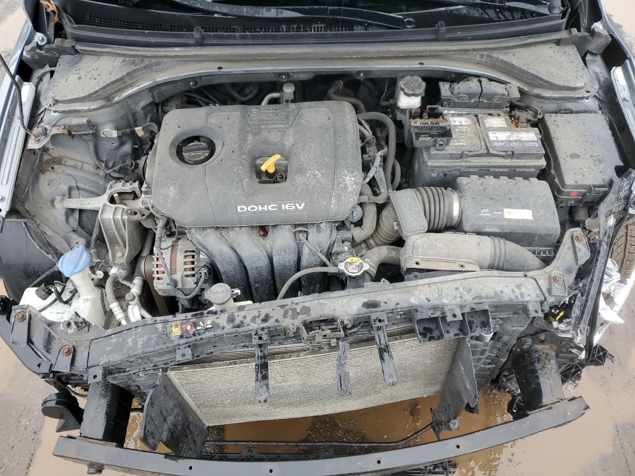 2017 Hyundai Elantra - Image 12