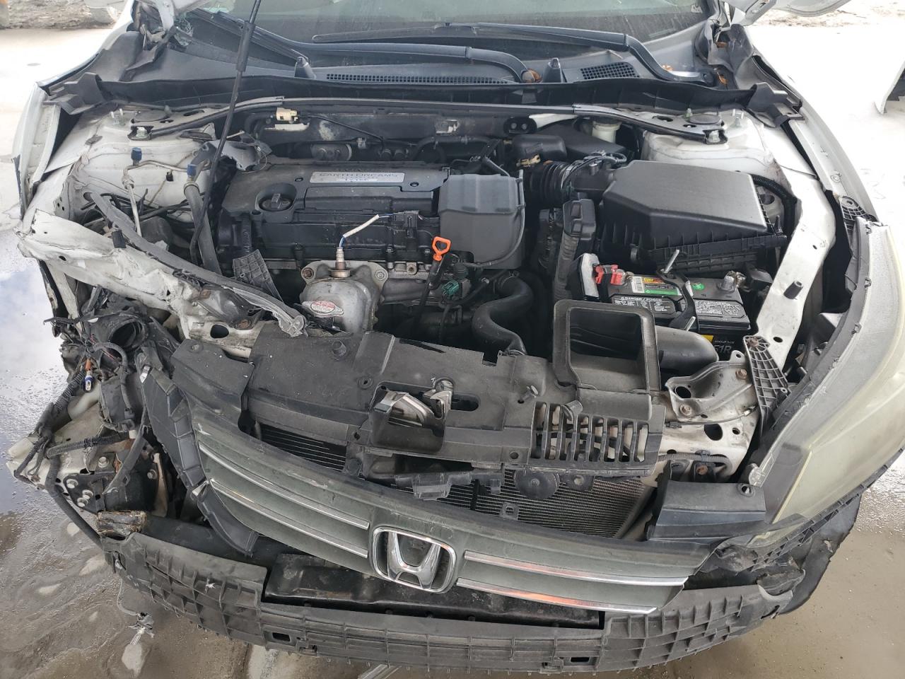 2014 Honda Accord - Image 11