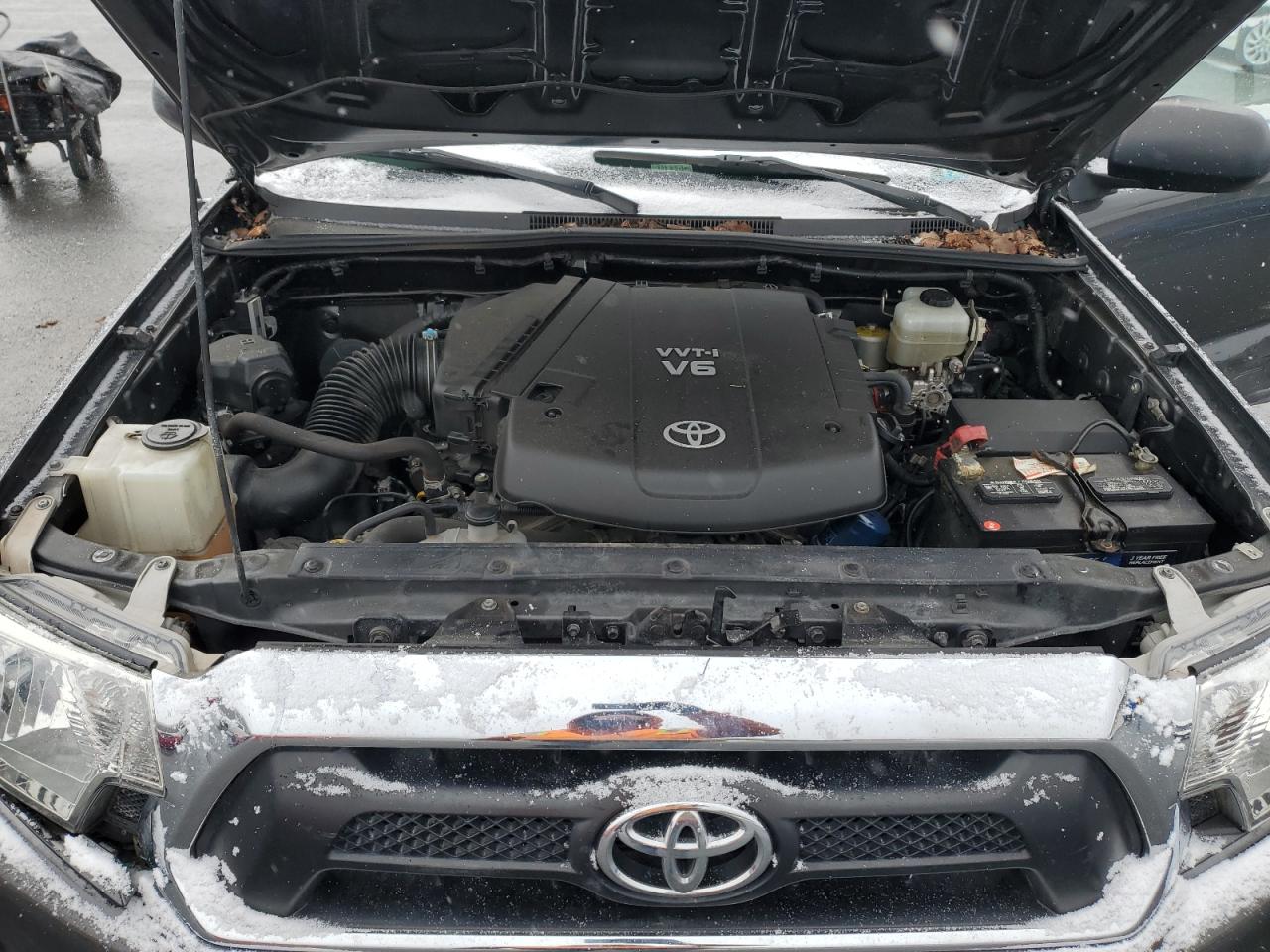 2012 Toyota Tacoma - Image 11