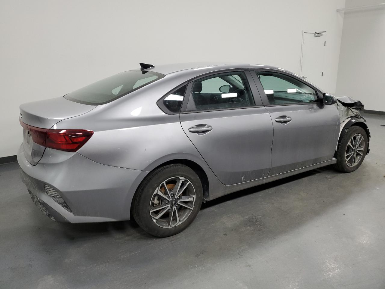 2023 Kia Forte - Image 3
