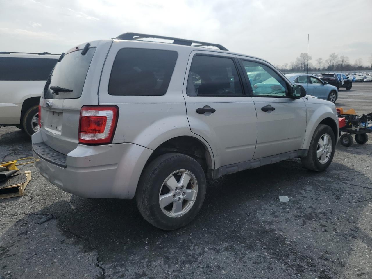 2008 Ford Escape - Image 3