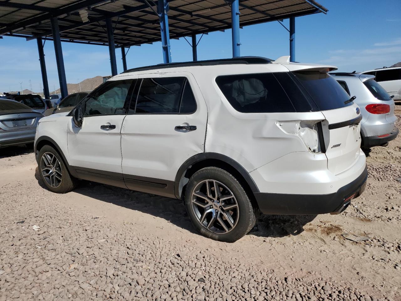 2016 Ford Explorer - Image 2