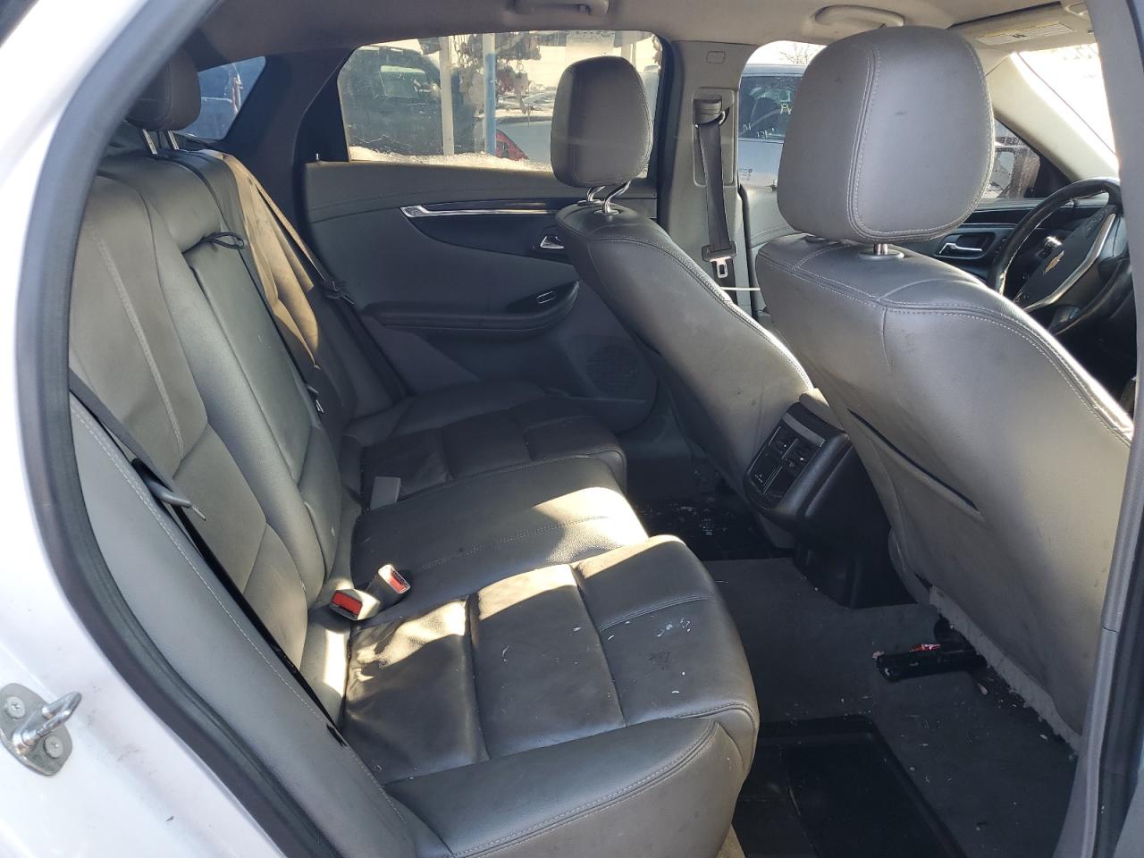 2018 Chevrolet Impala - Image 10