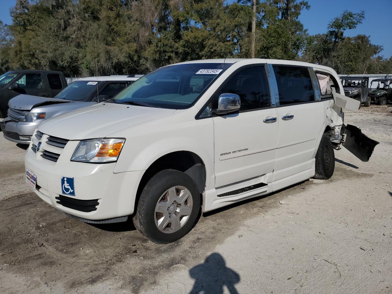 2010 Dodge Caravan - Image 1