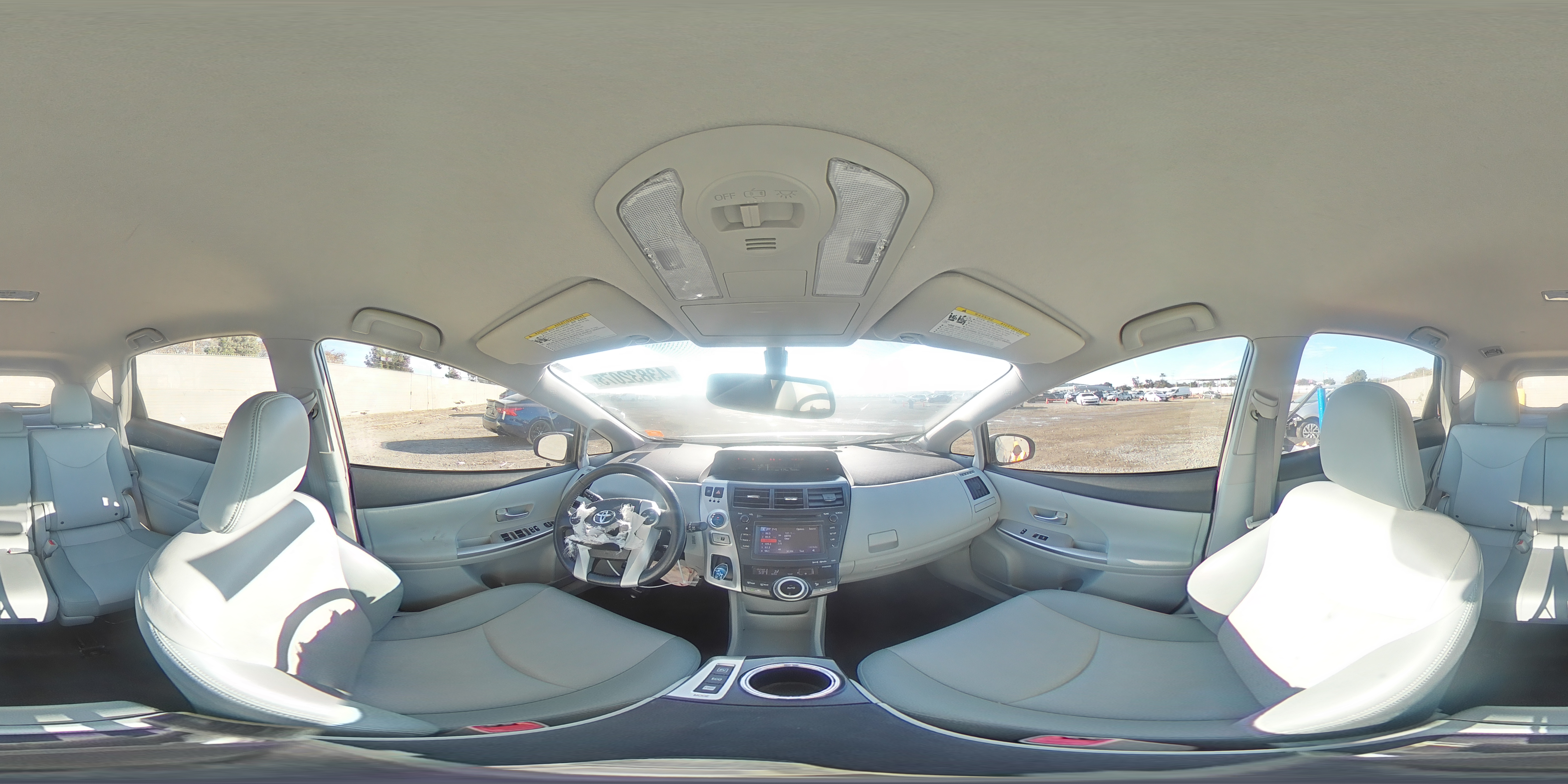 2014 Toyota Prius - Image 13