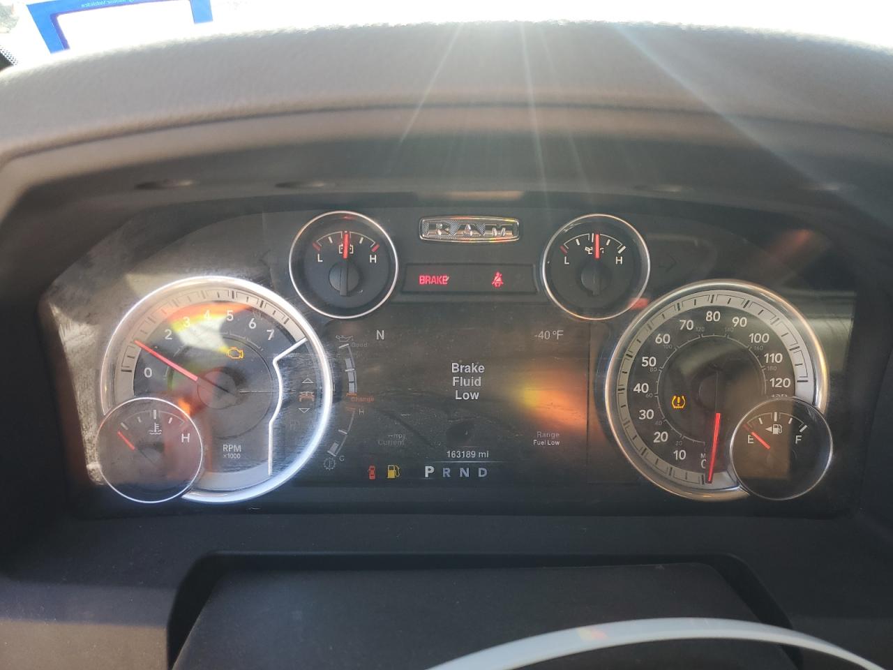 2016 RAM 1500 - Image 9
