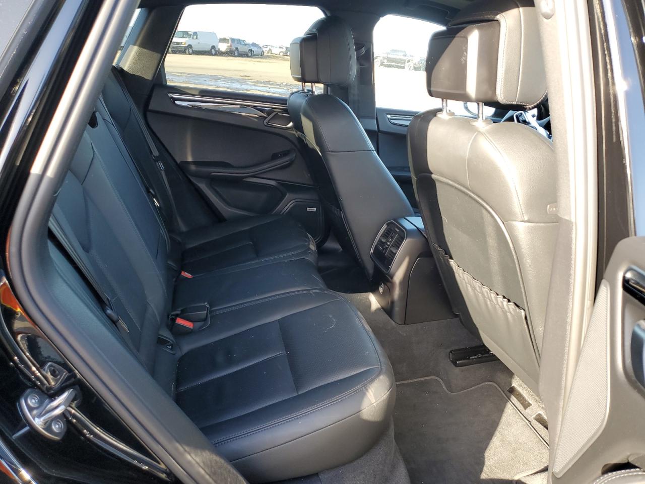 2021 Porsche Macan - Image 11