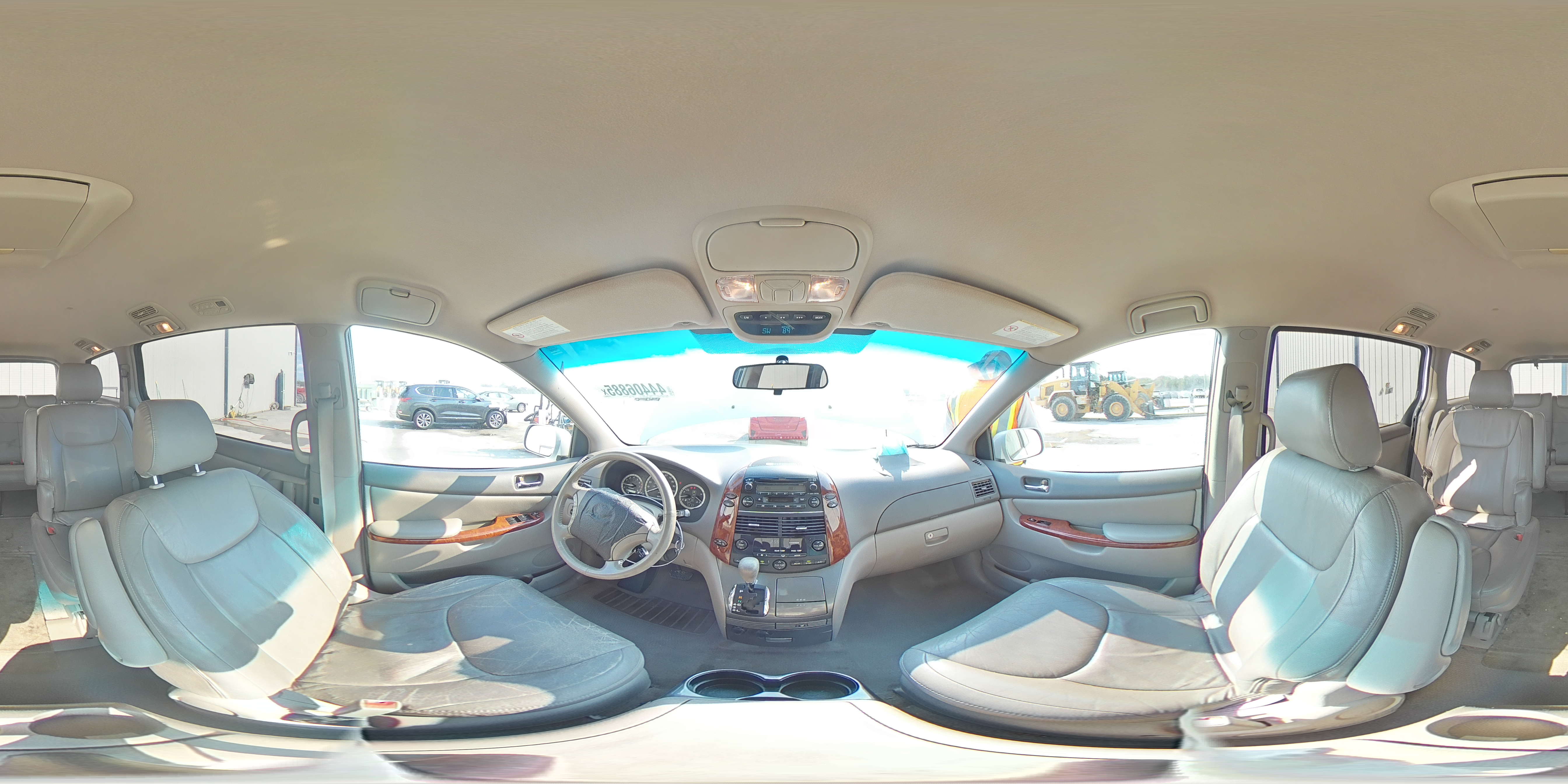 2004 Toyota Sienna - Image 14