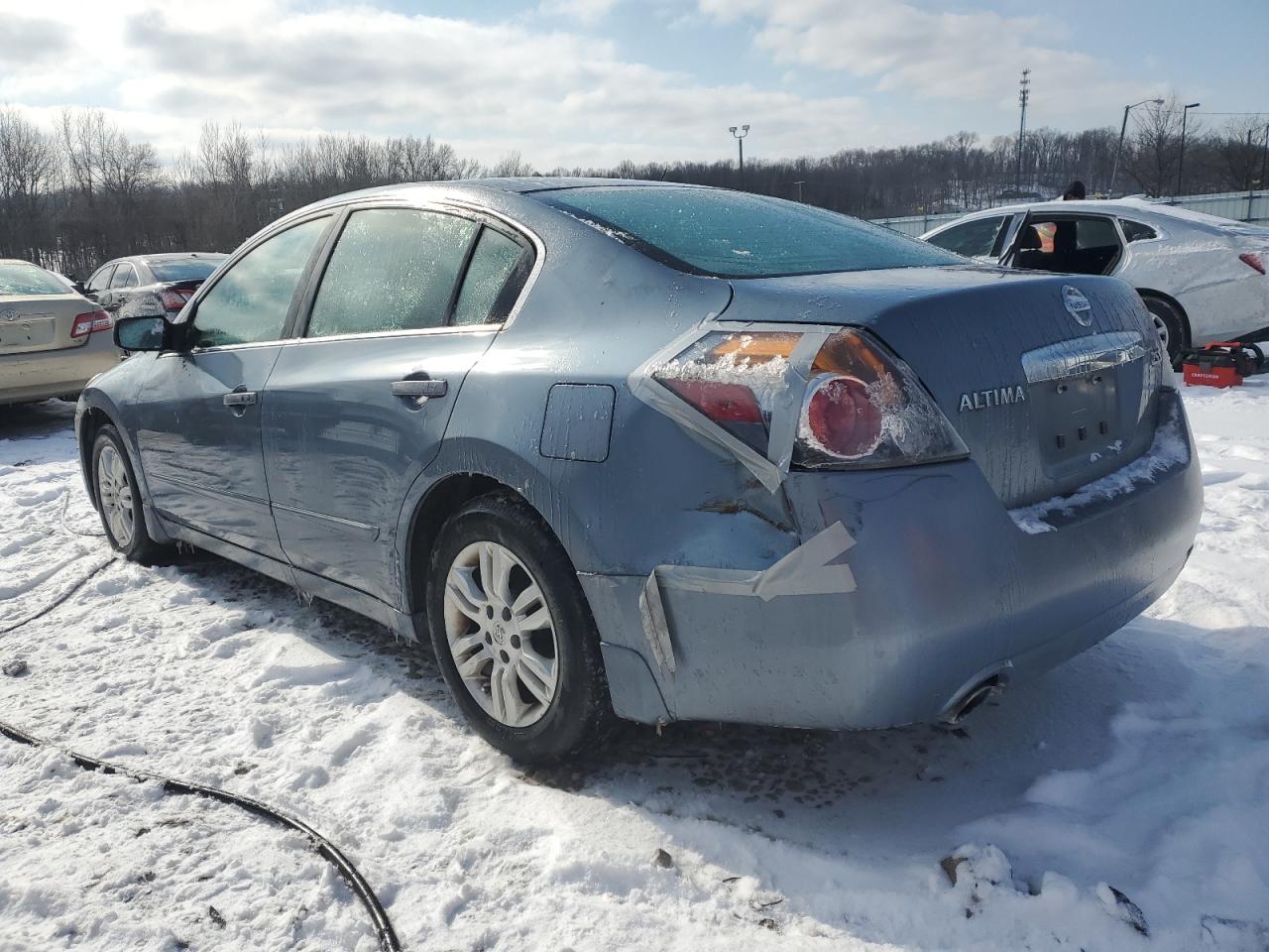 2010 Nissan Altima - Image 2