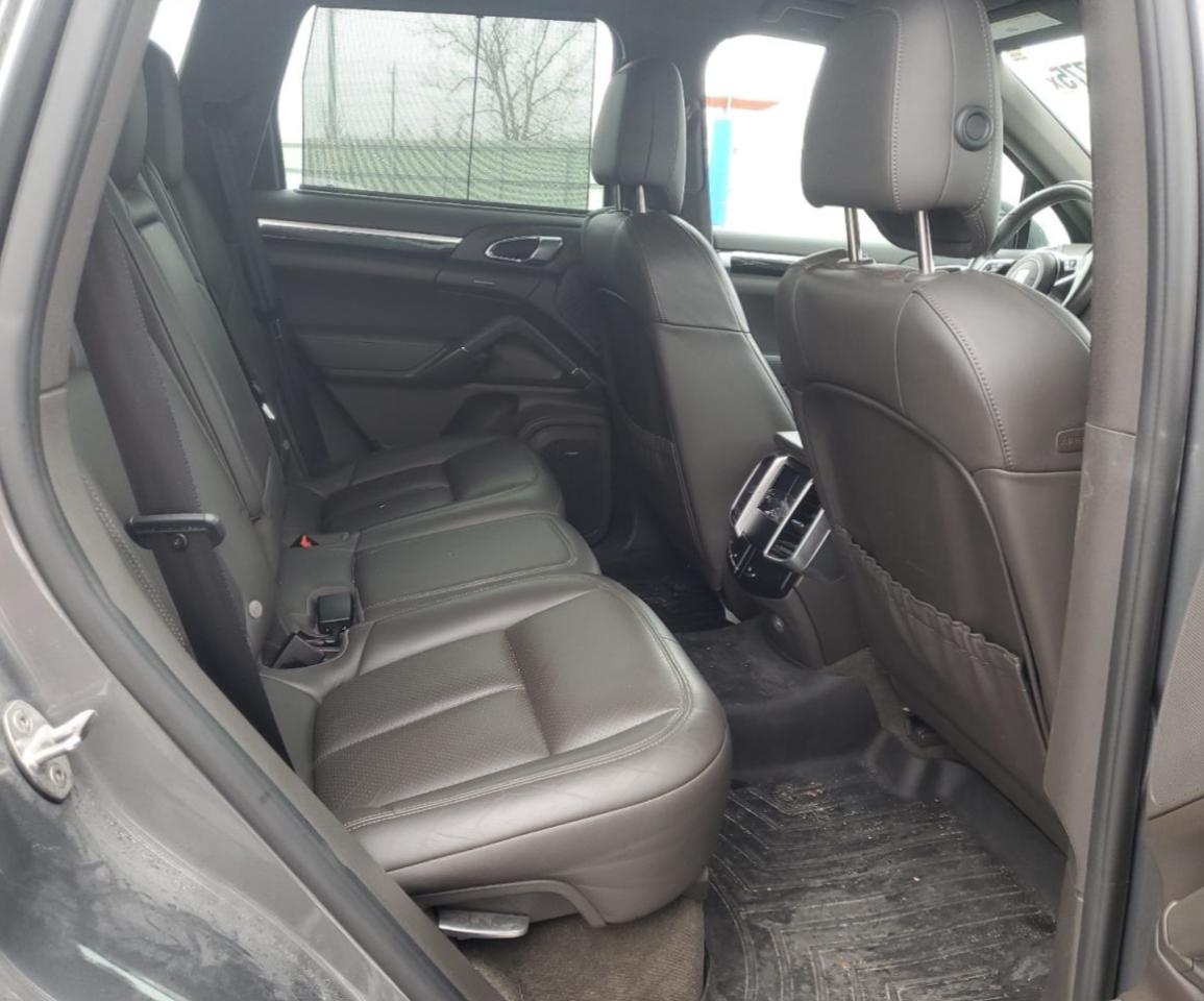 2016 Porsche Cayenne - Image 11