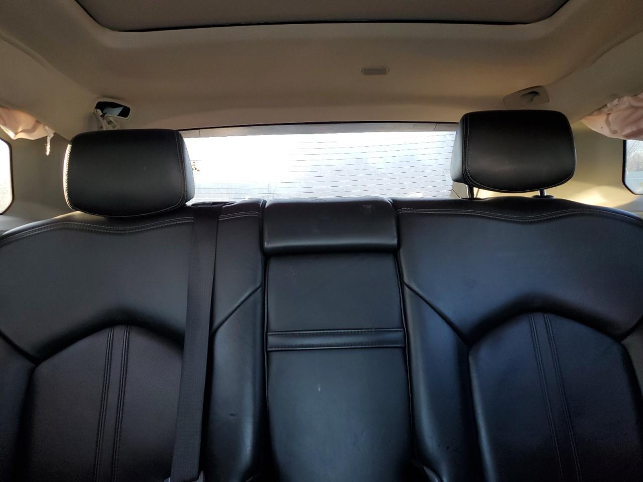 2016 Cadillac SRX - Image 10