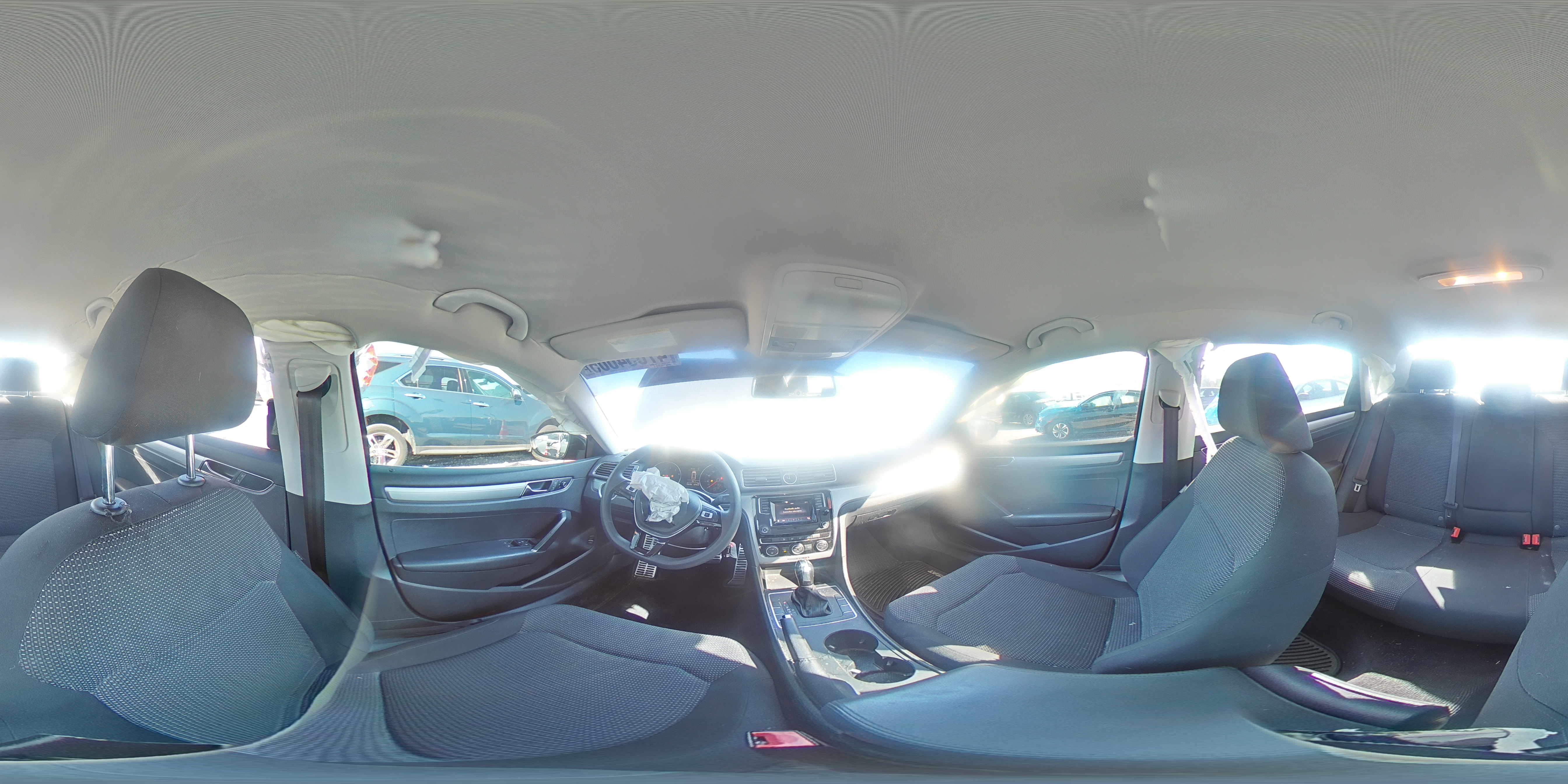 2017 Volkswagen Passat - Image 13