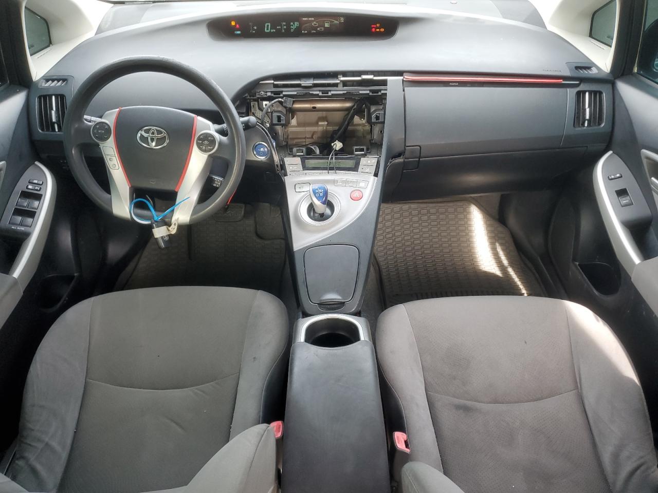 2012 Toyota Prius - Image 8