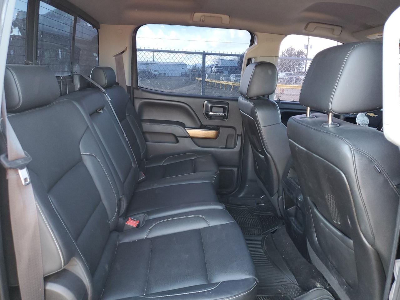 2015 Chevrolet Silverado - Image 10