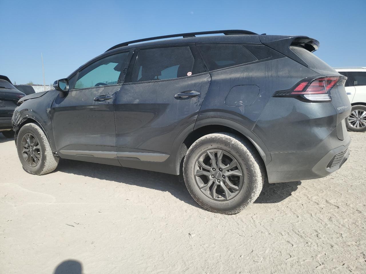 2024 Kia Sportage - Image 2