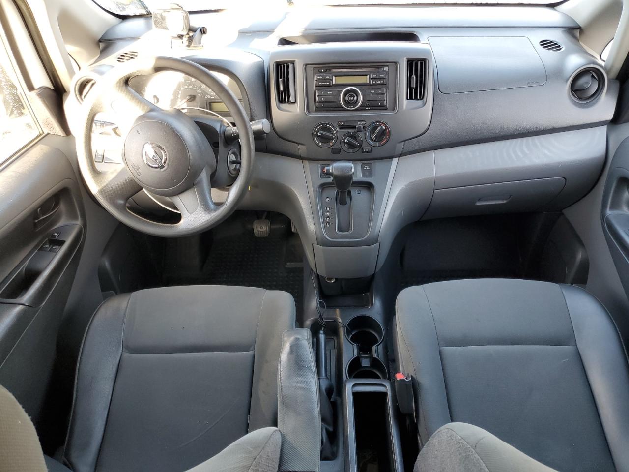 2015 Nissan NV - Image 8