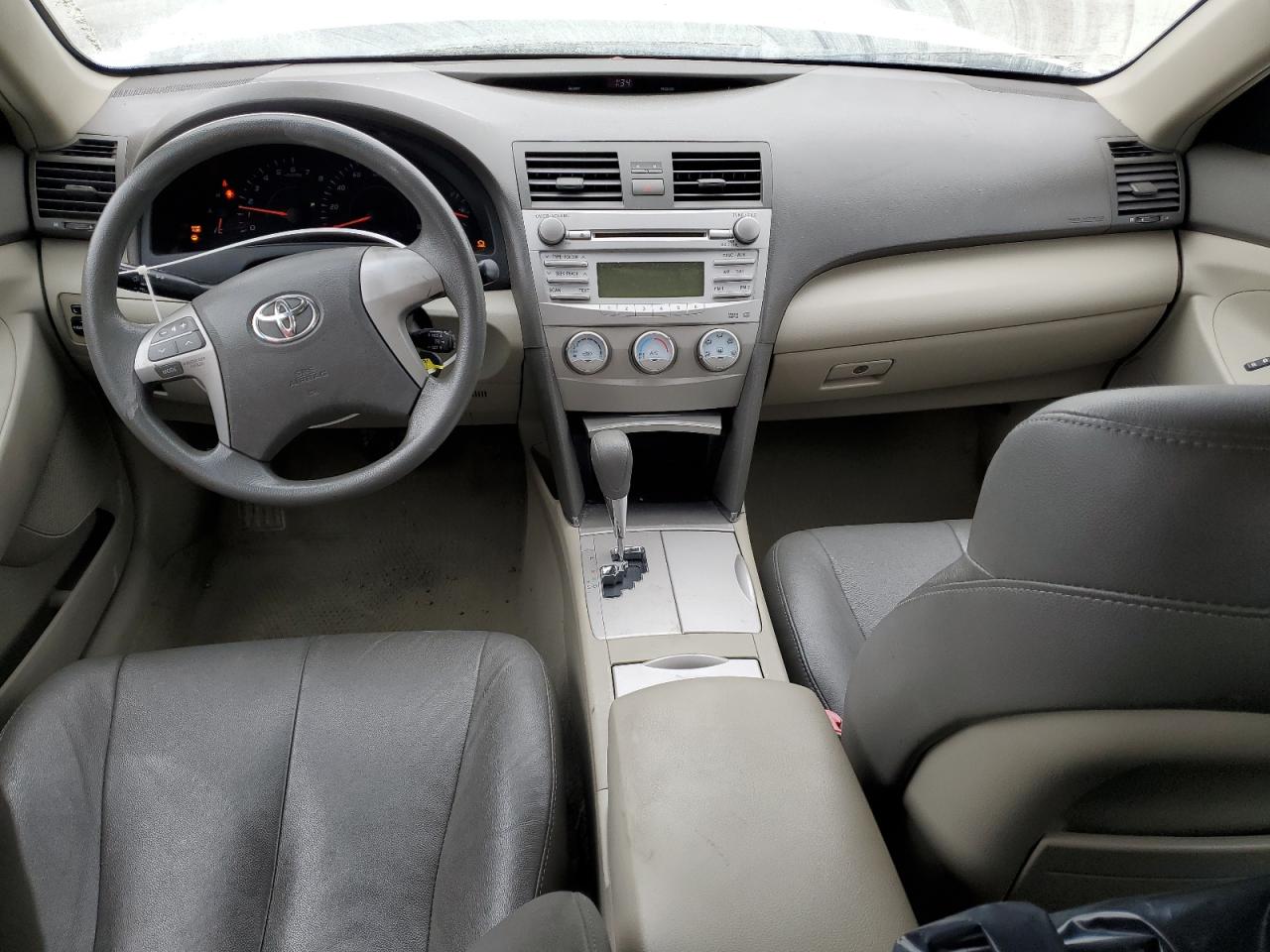 2010 Toyota Camry - Image 8
