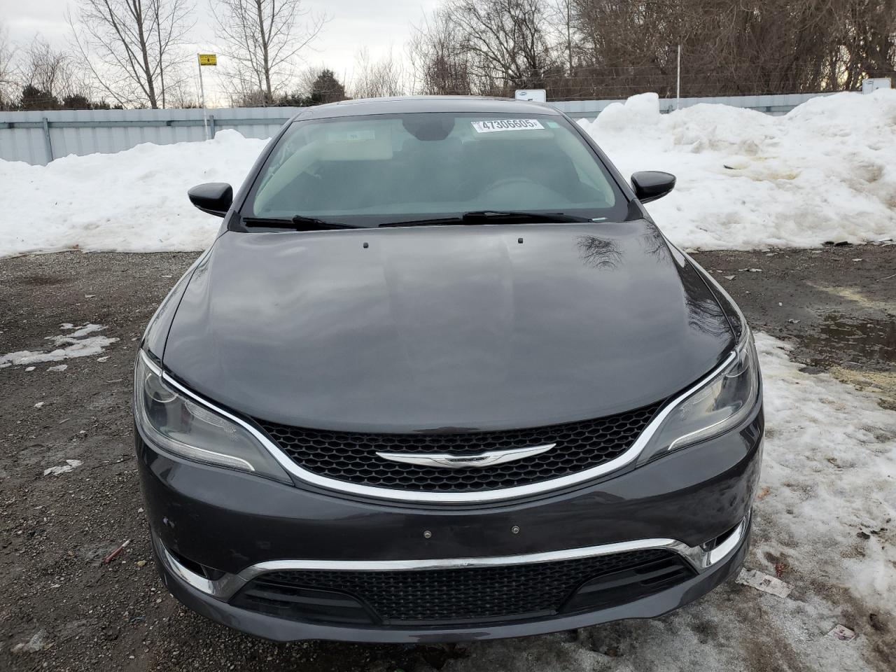 2015 Chrysler 200 - Image 5