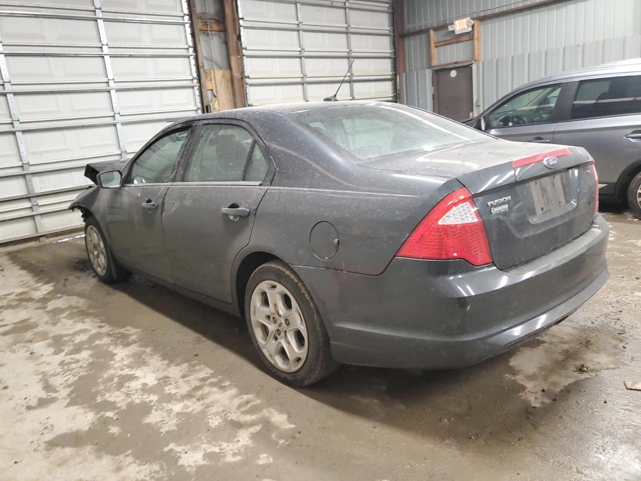 2010 Ford Fusion - Image 2