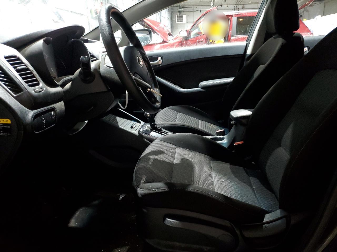 2017 Kia Forte - Image 7