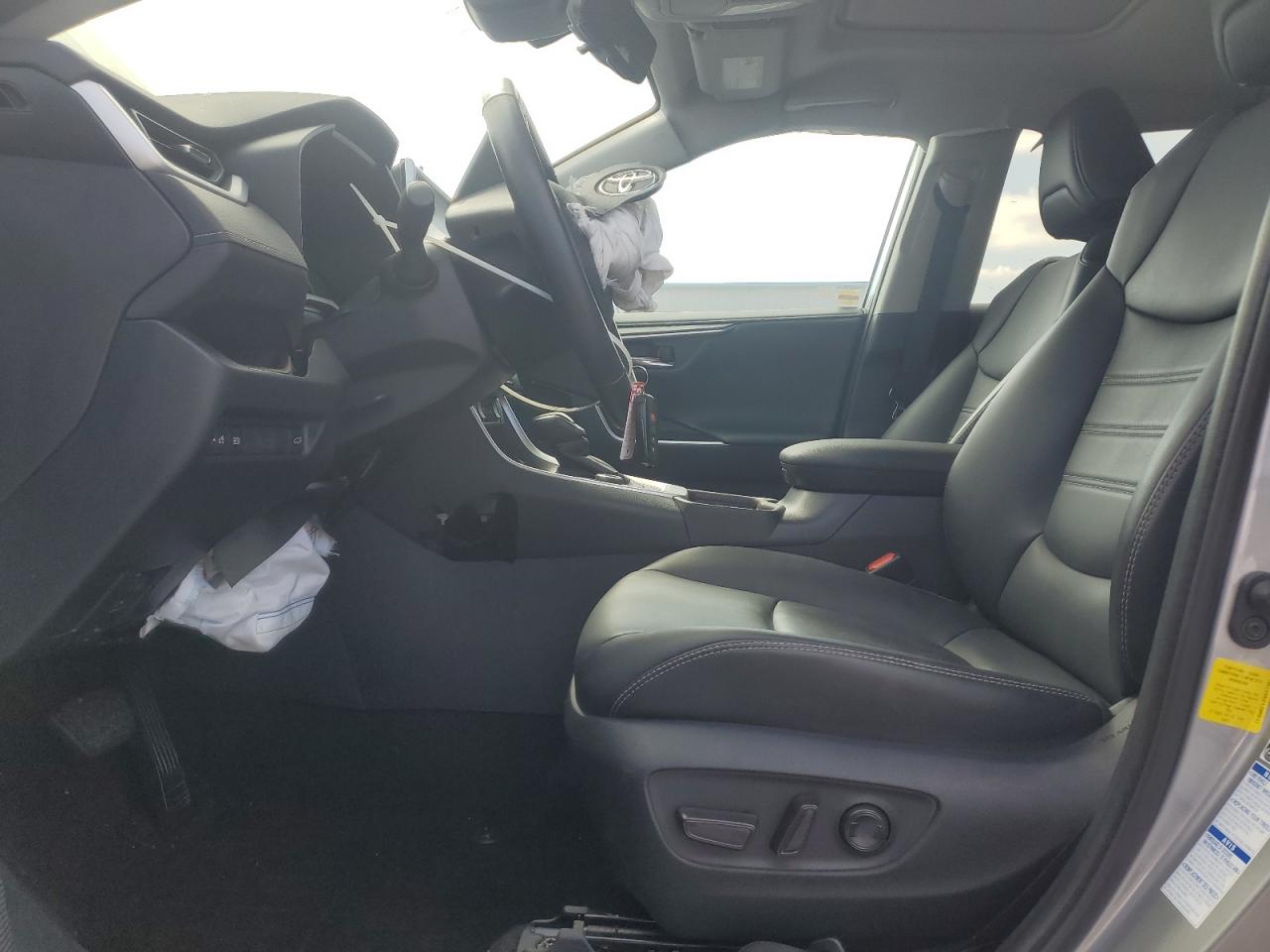 2019 Toyota RAV 4 - Image 7
