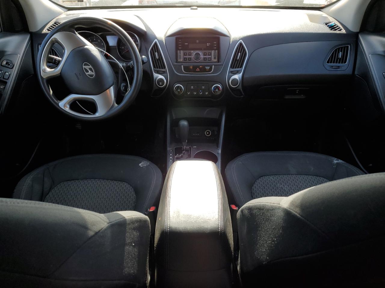 2011 Hyundai Tucson - Image 8