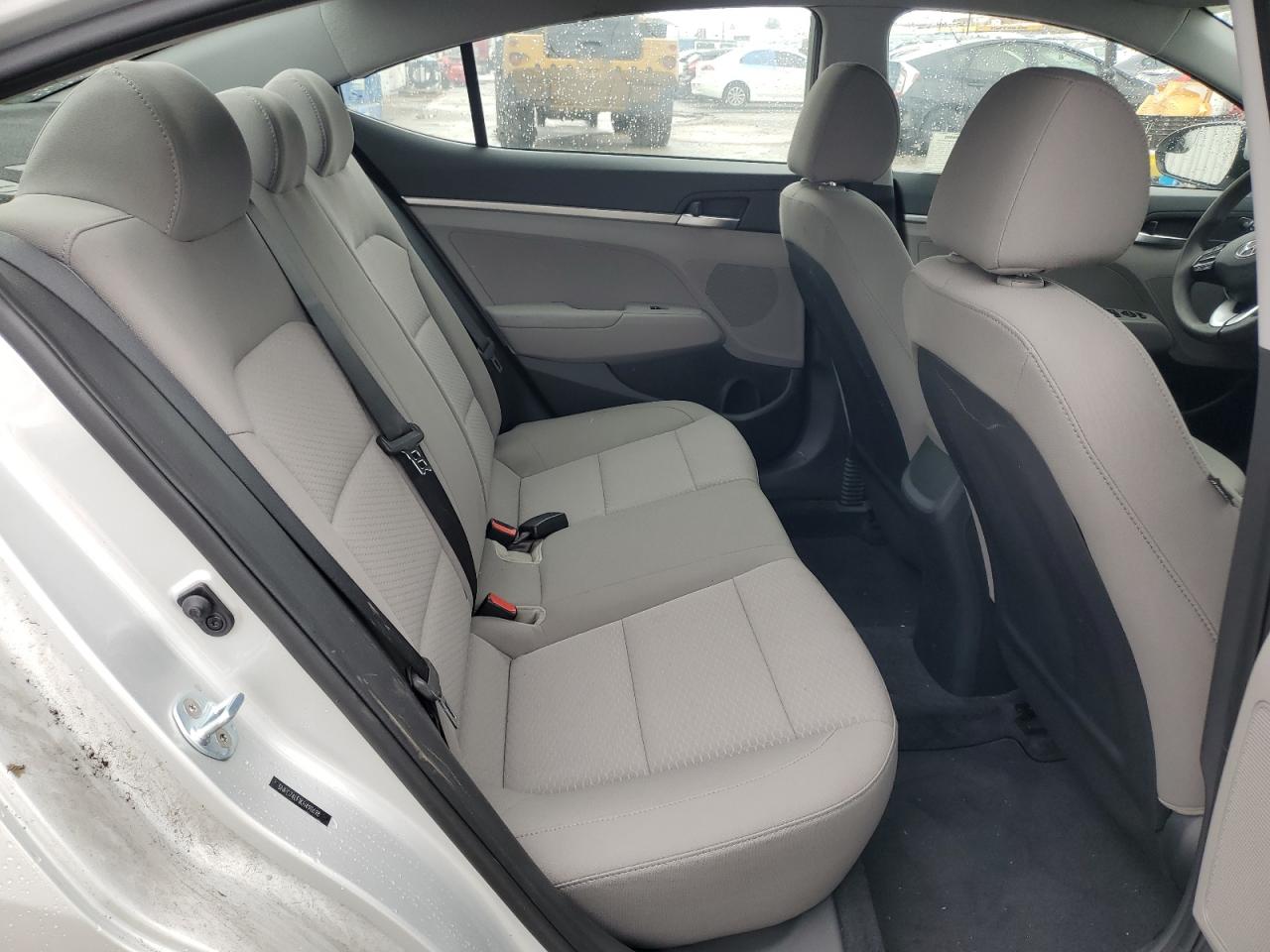 2019 Hyundai Elantra - Image 10