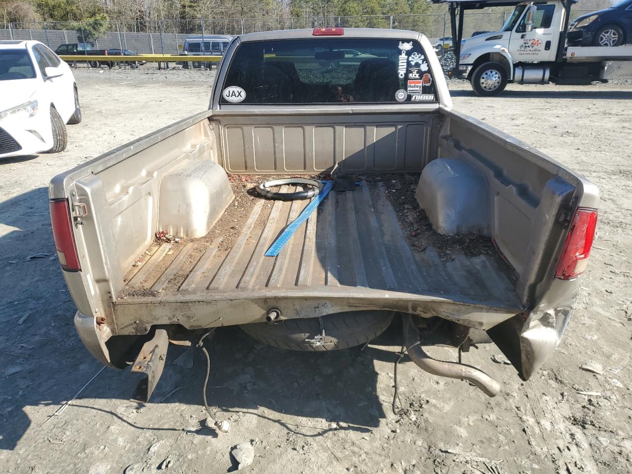 2000 Chevrolet S-10 Pickup - Image 6