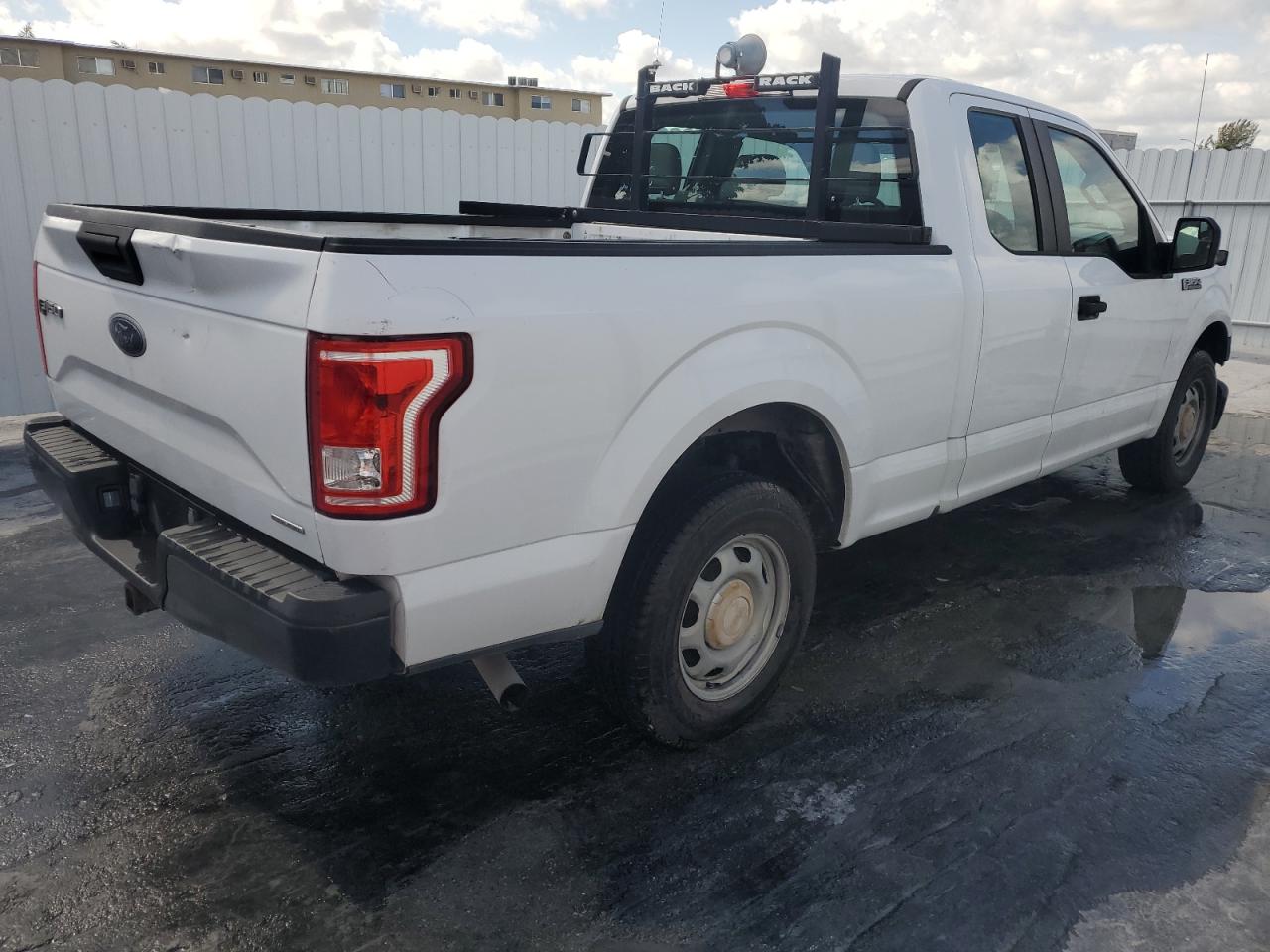 2015 Ford F-150 - Image 3