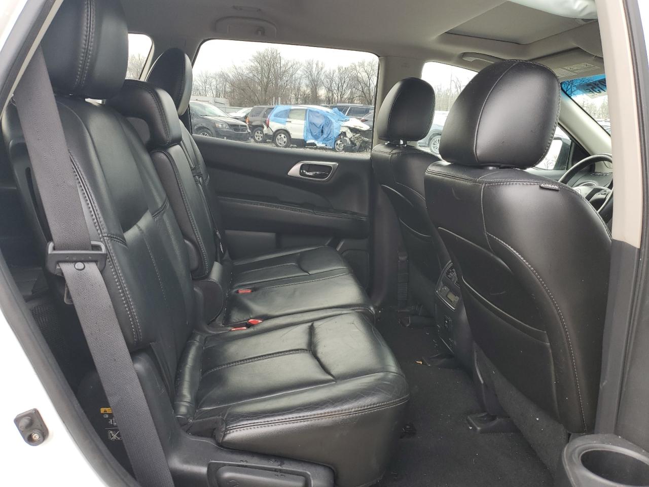 2014 Nissan Pathfinder - Image 11