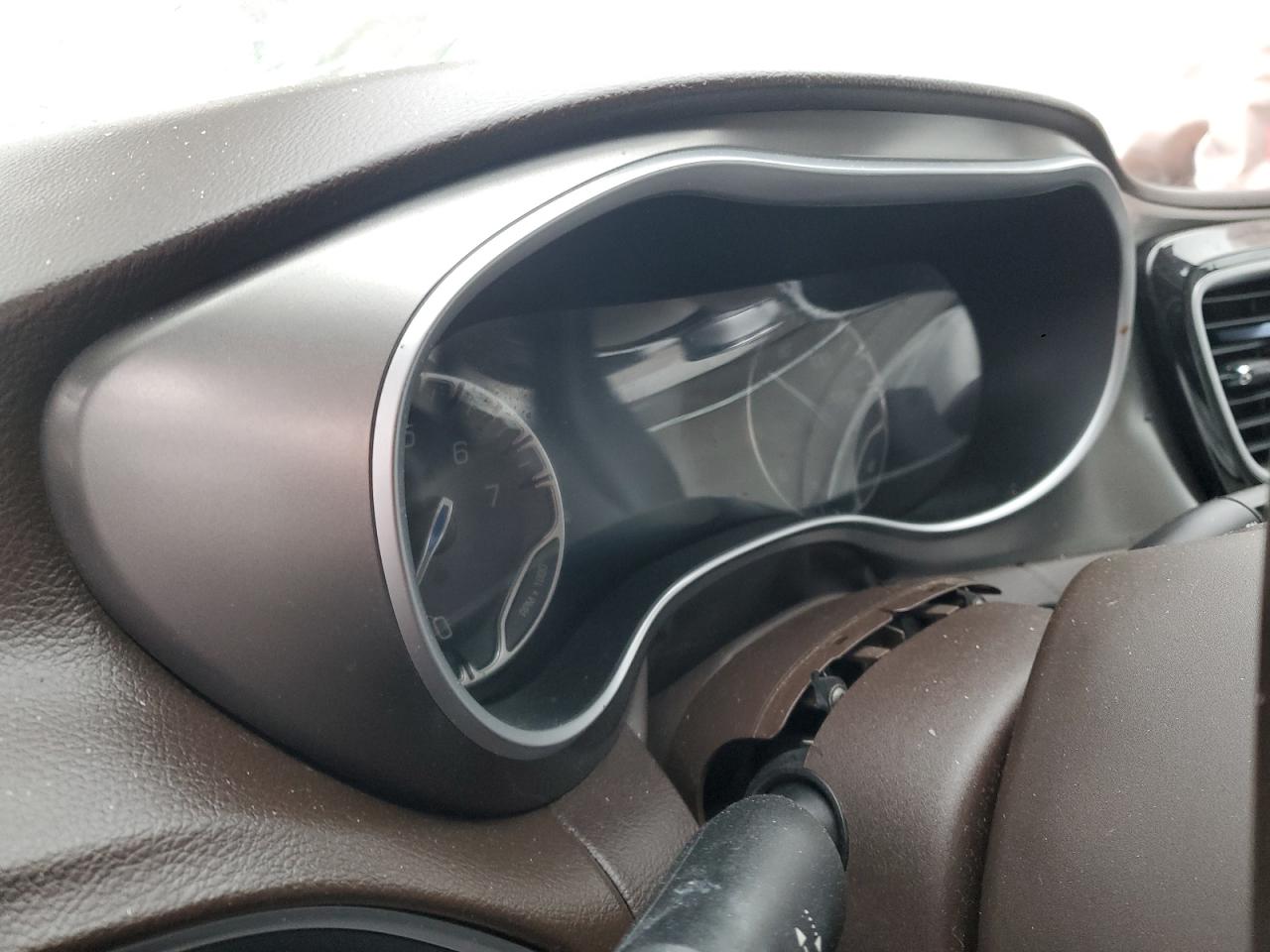 2017 Chrysler Pacifica - Image 9