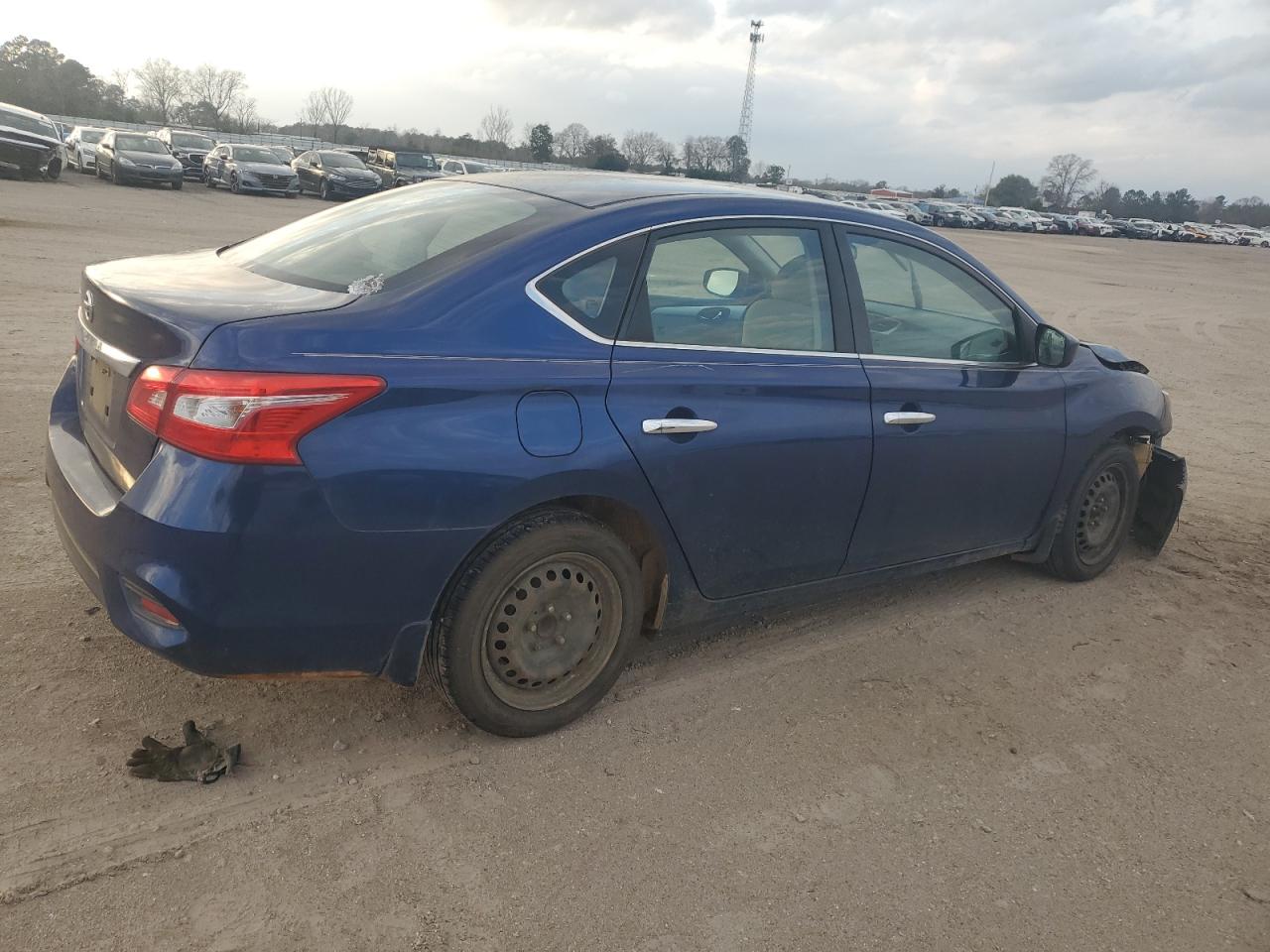 2016 Nissan Sentra - Image 3
