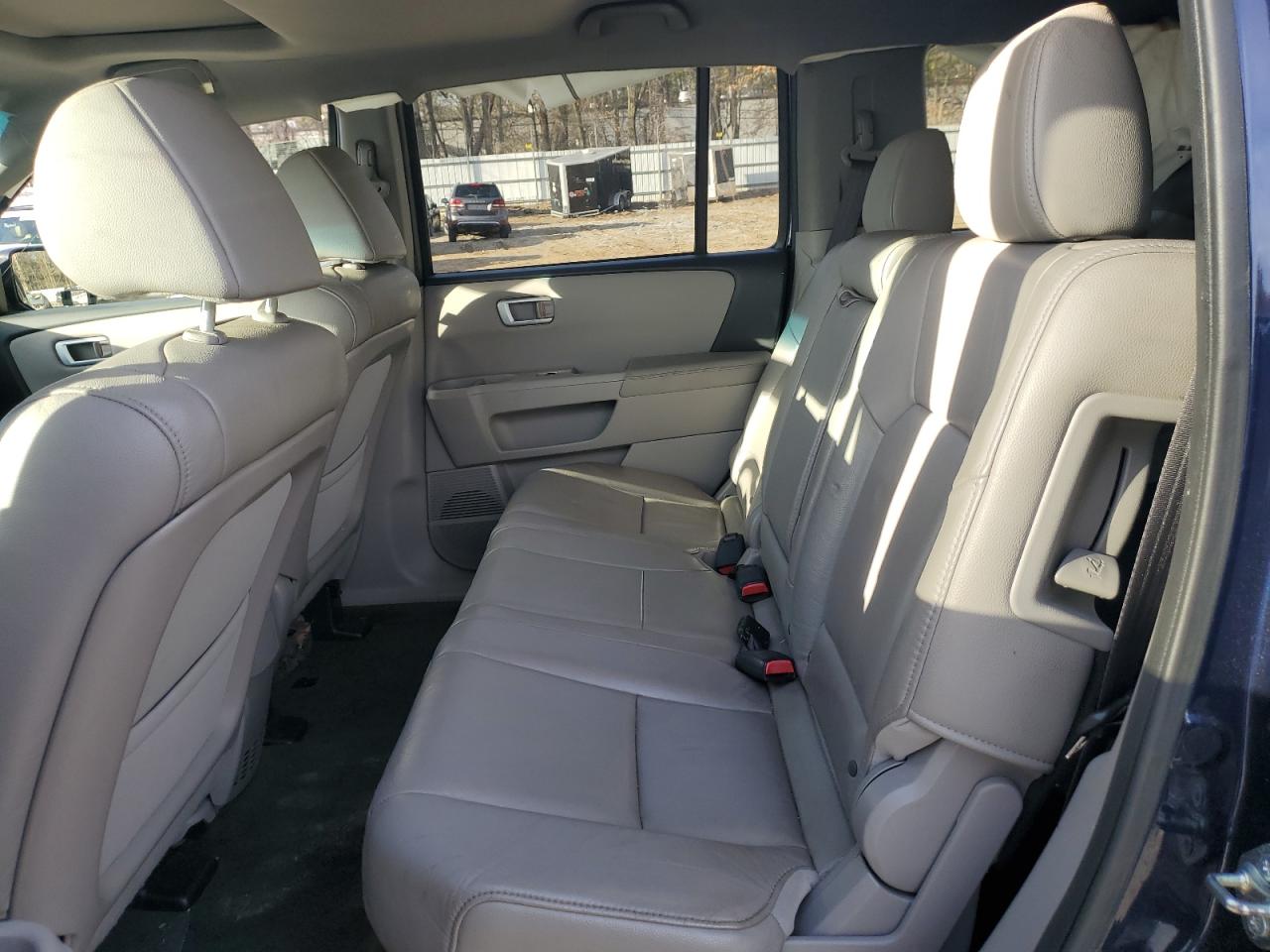 2015 Honda Pilot - Image 11