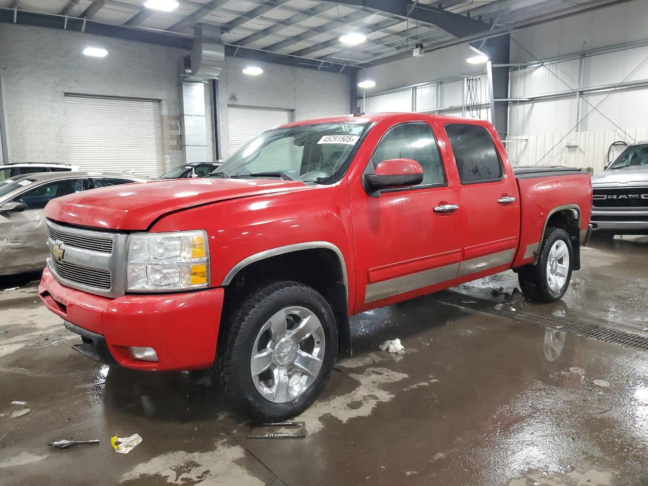 2009 Chevrolet Silverado - Image 1