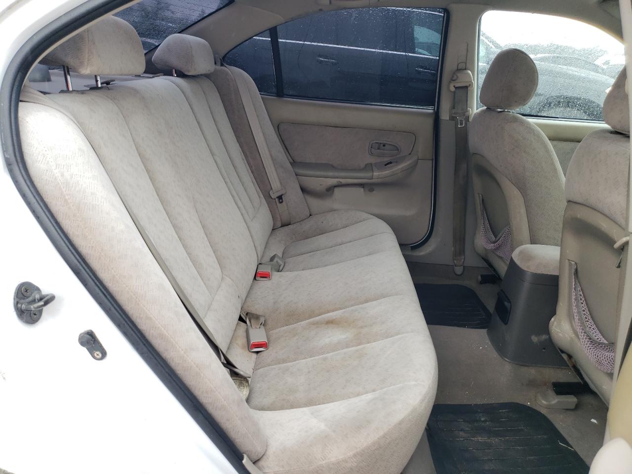 2006 Hyundai Elantra - Image 10