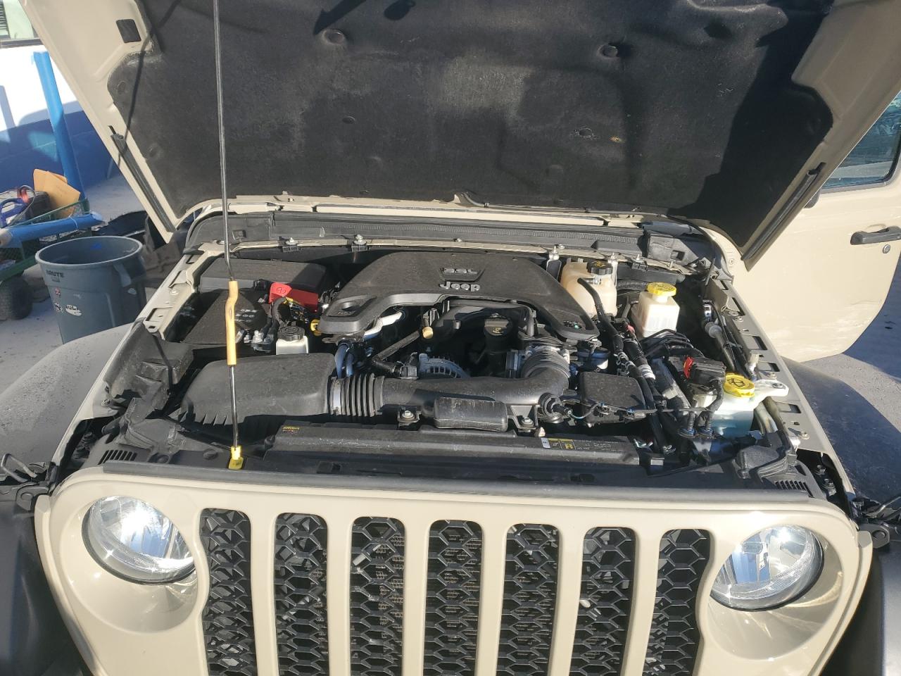 2020 Jeep Gladiator - Image 11