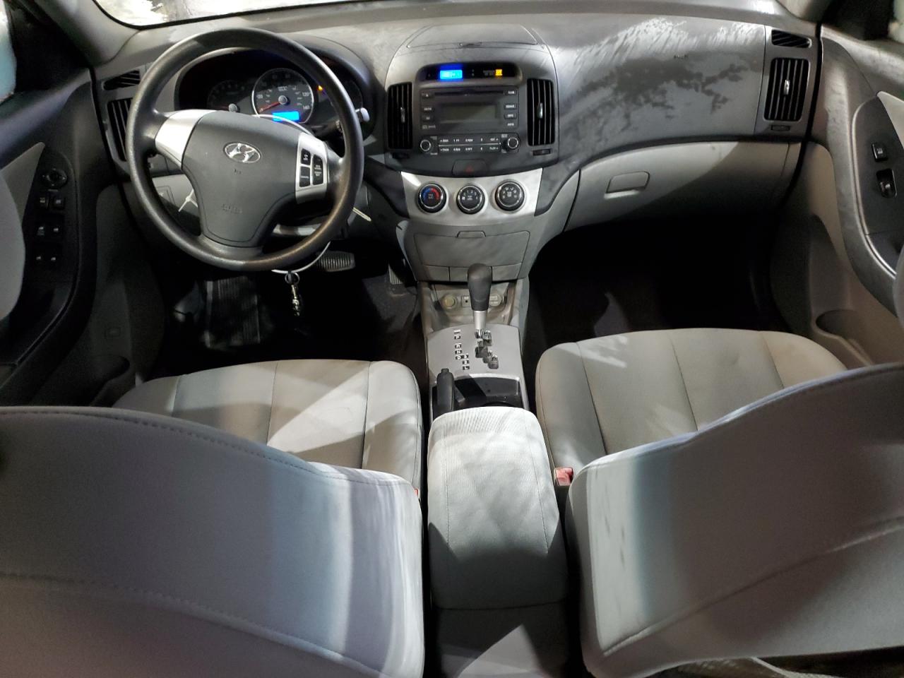 2009 Hyundai Elantra - Image 8