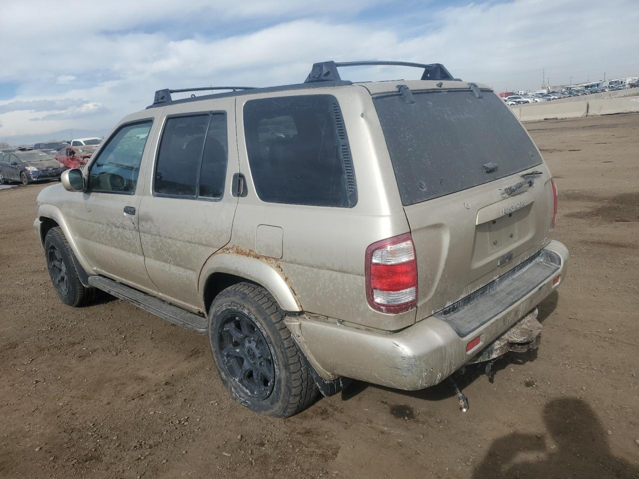 2002 Nissan Pathfinder - Image 2