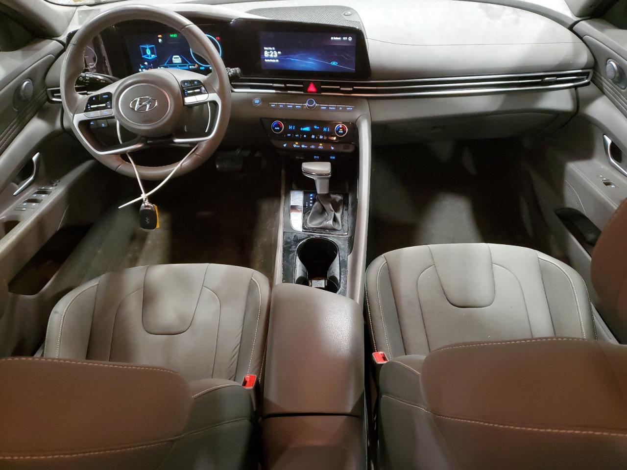 2023 Hyundai Elantra - Image 8
