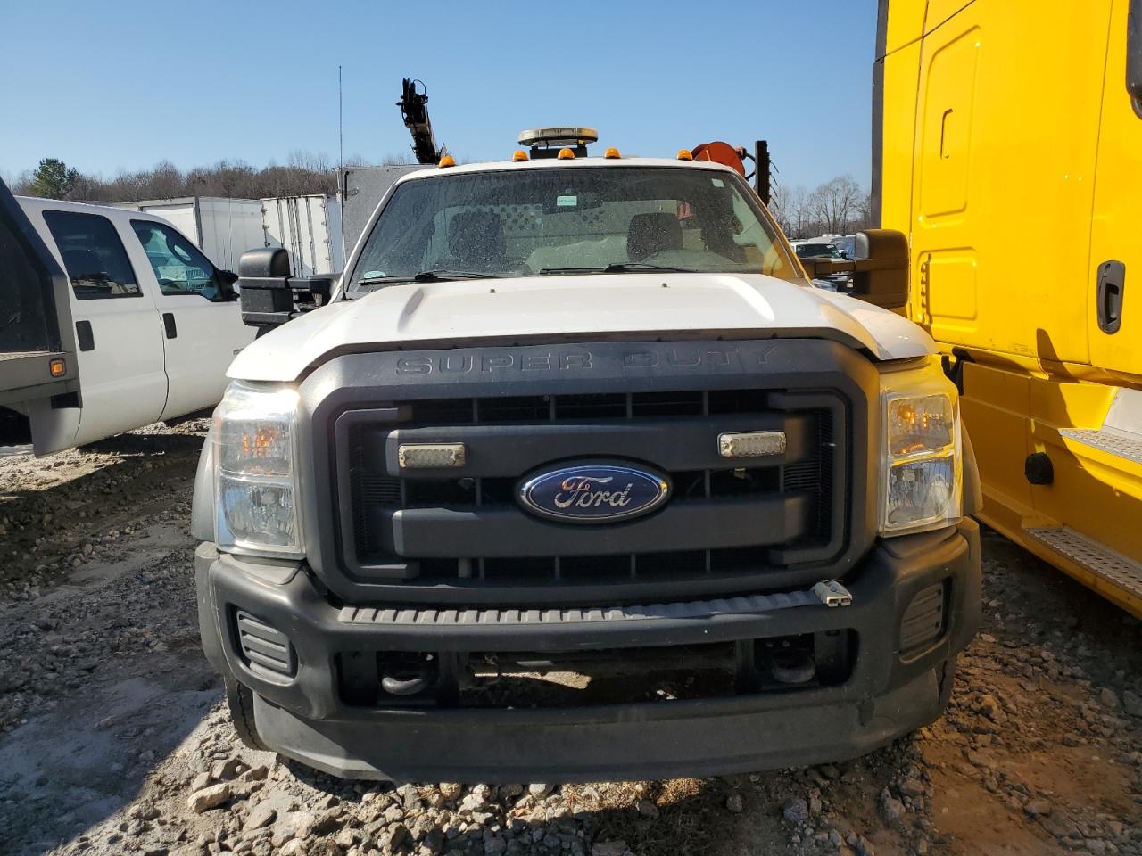 2014 Ford F550 - Image 5