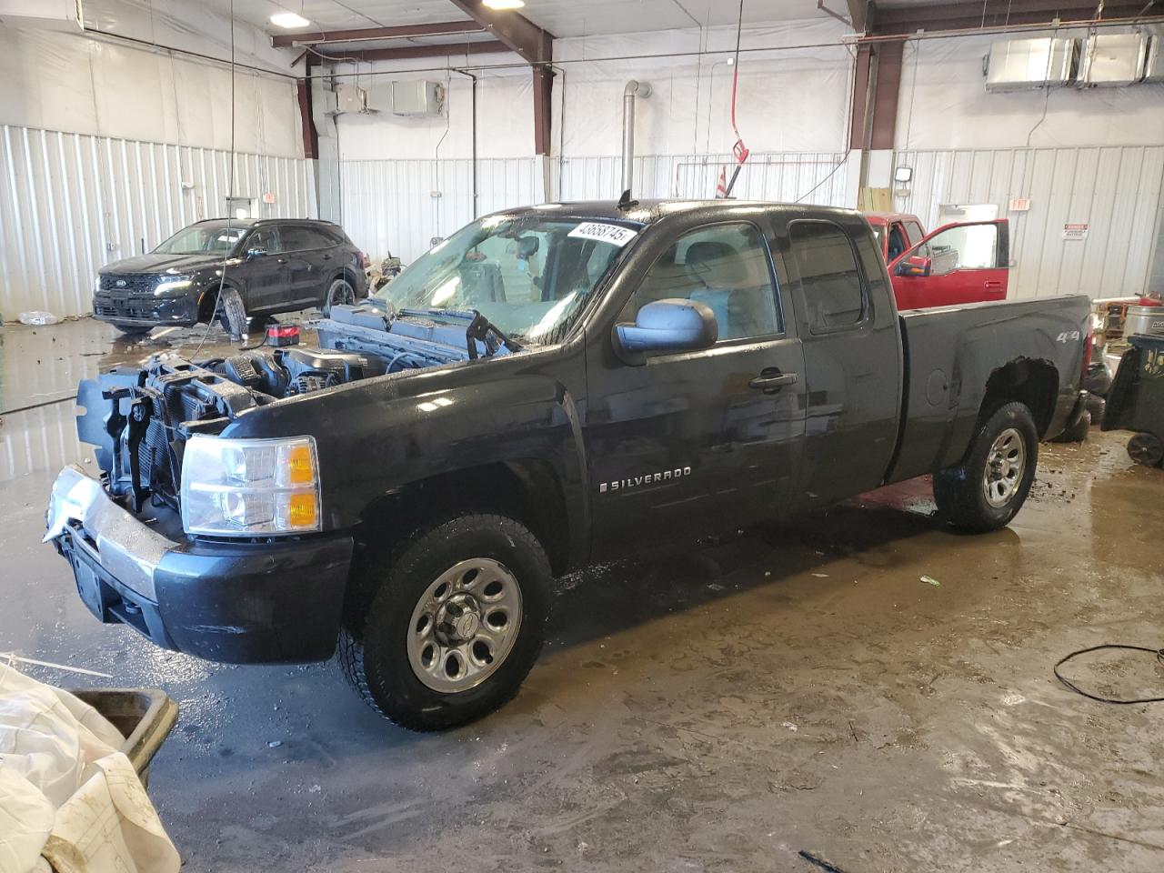 2009 Chevrolet Silverado - Image 1