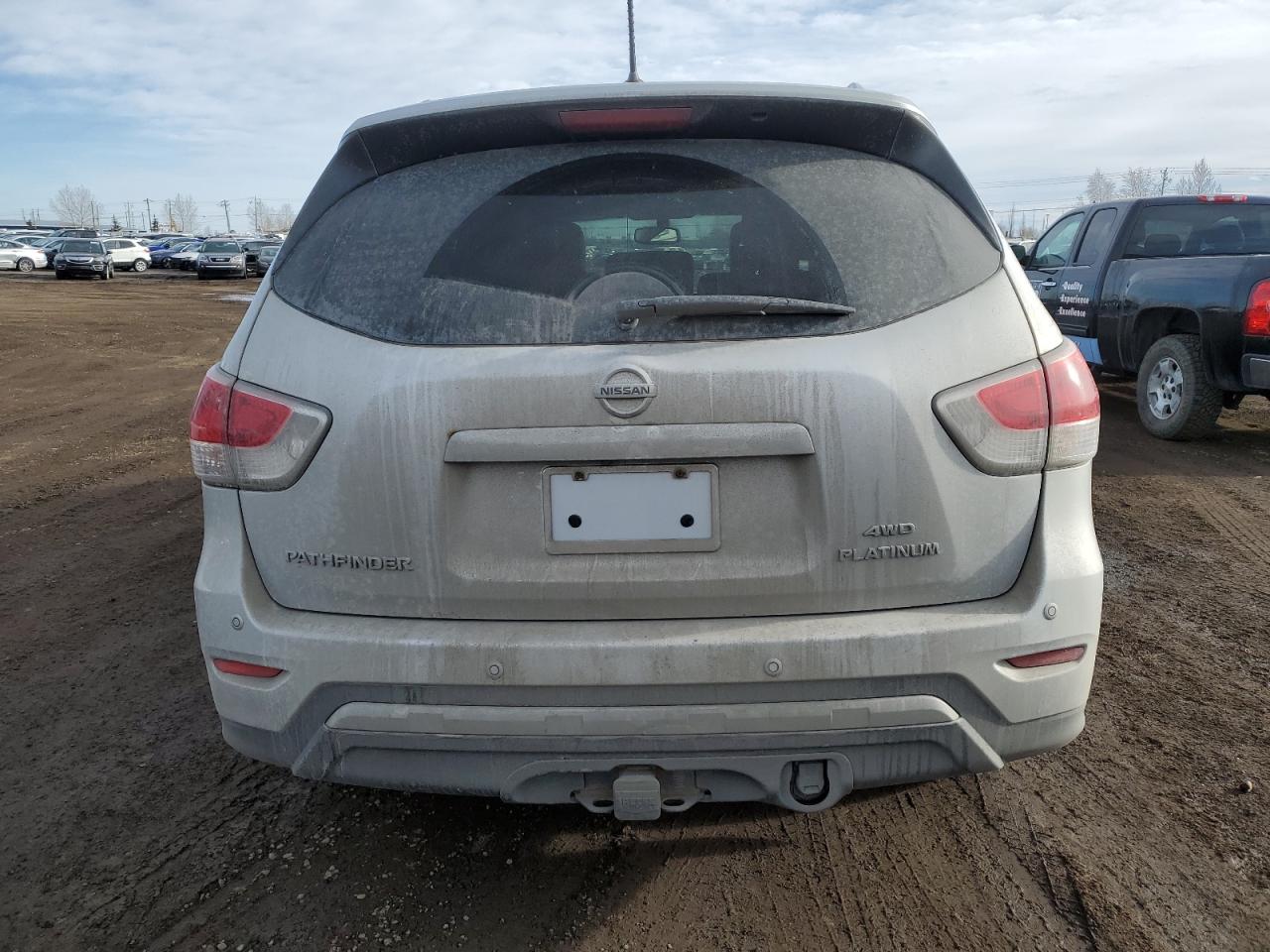 2014 Nissan Pathfinder - Image 6