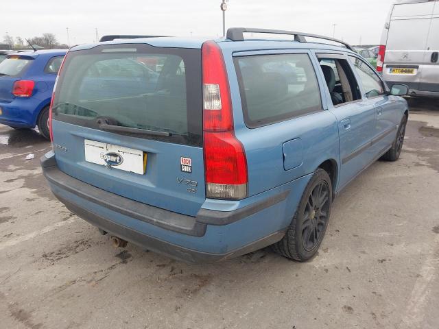 2004 VOLVO V70 D5 SE